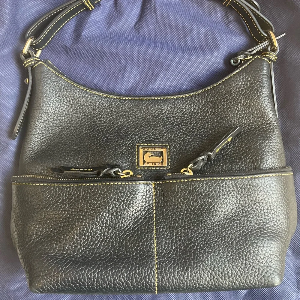 Dooney & Bourke black leather purse - Picture 1 of 15